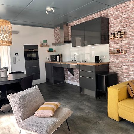 B&B Het Kleine Huisje เอ็มเมน ภายนอก รูปภาพ